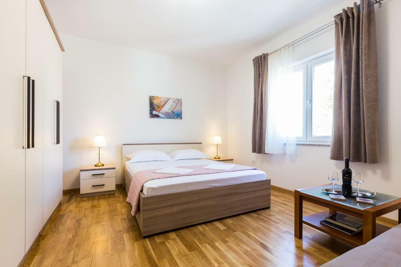 Stine Apartment Zadar Exteriör bild